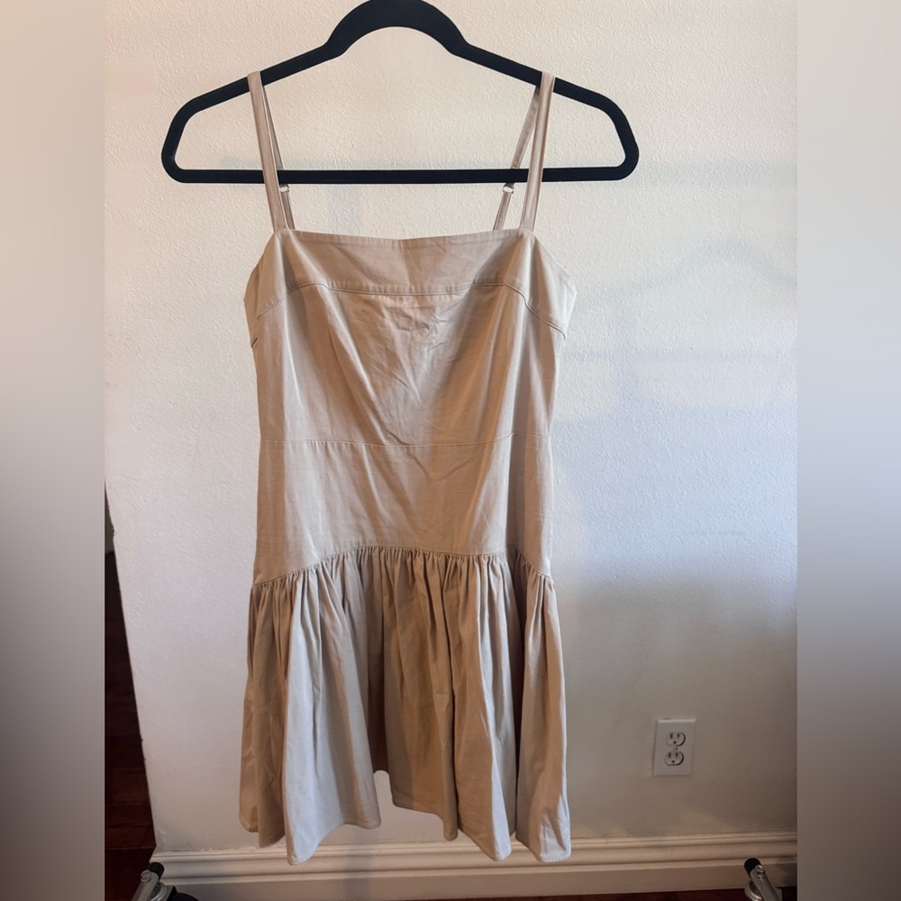 Abercrombie and Fitch tan drop waist mini dress size extra small